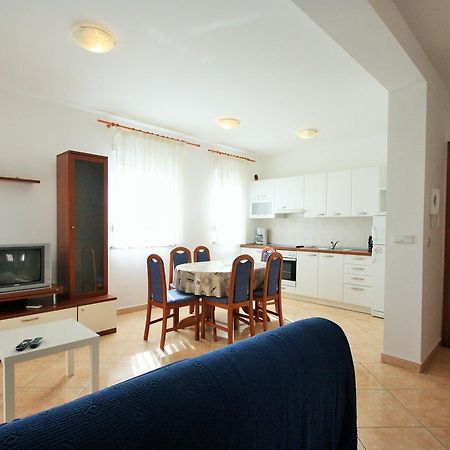 Apartment Bilic With Balcony Porec Exterior photo